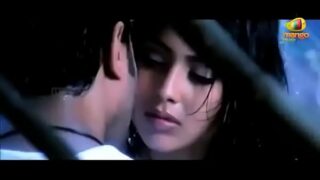 Shriya Saran Hot Sexy Video