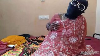 Tamil Amma Pundai Video