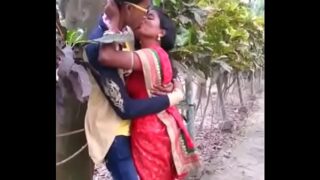 Bhabhi Ko Kiss