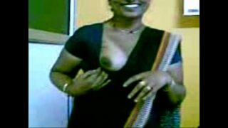 Tamil Saree Anty